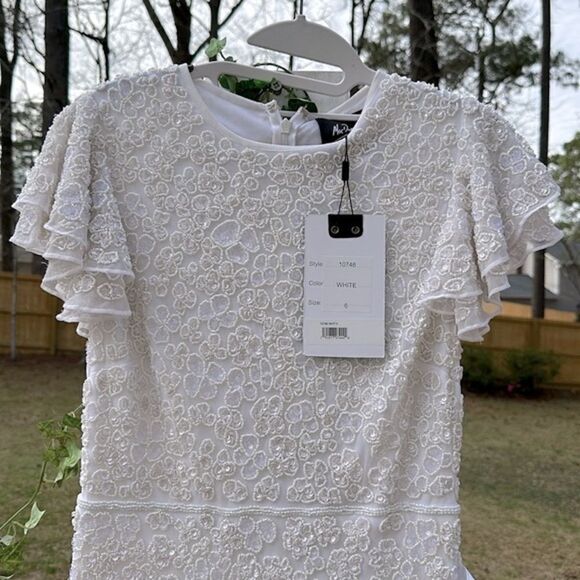 NWT! $1200 Mac Duggal flutter cap sleeve beaded White Formal/Wedding Dress SZ6 - Picture 6 of 17